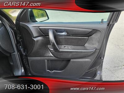 2017 Chevrolet Traverse LT   - Photo 21 - Midlothian, IL 60445