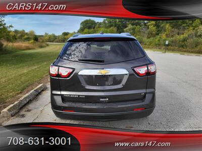 2017 Chevrolet Traverse LT   - Photo 7 - Midlothian, IL 60445