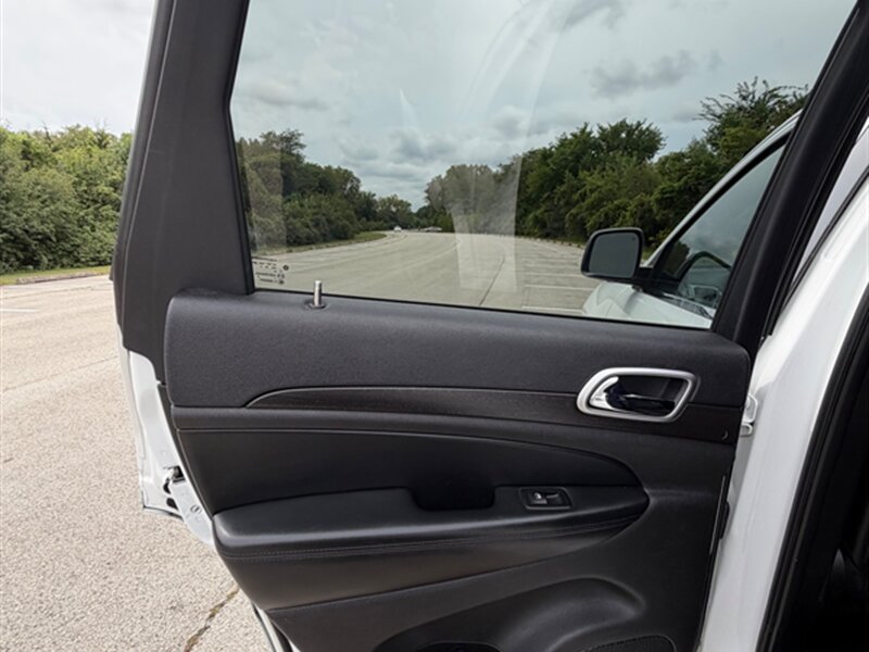 2015 Jeep Grand Cherokee Altitude - Photo 24 - Midlothian, IL 60445