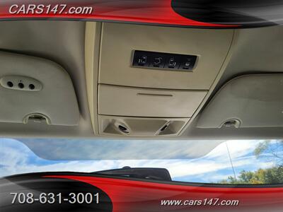 2010 Chrysler Town and Country Touring   - Photo 27 - Midlothian, IL 60445