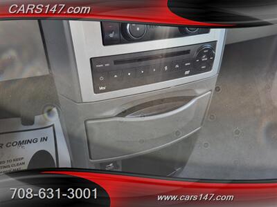 2010 Chrysler Town and Country Touring   - Photo 24 - Midlothian, IL 60445