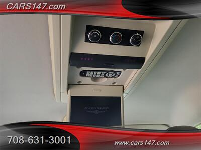 2010 Chrysler Town and Country Touring   - Photo 28 - Midlothian, IL 60445