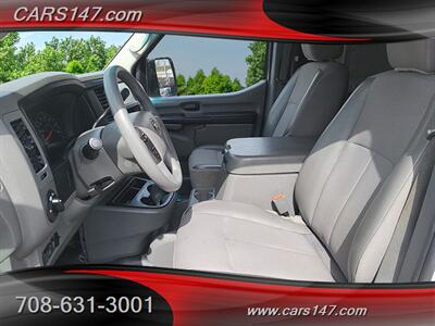 2021 Nissan NV 2500 HD SV   - Photo 9 - Midlothian, IL 60445