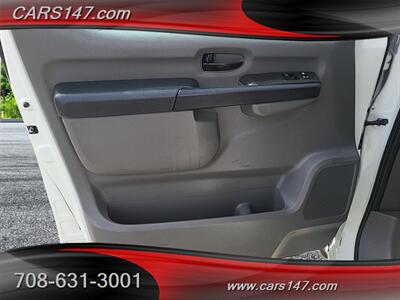 2021 Nissan NV 2500 HD SV   - Photo 18 - Midlothian, IL 60445