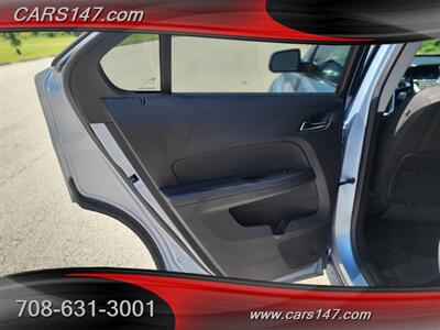 2015 Chevrolet Equinox LT   - Photo 19 - Midlothian, IL 60445