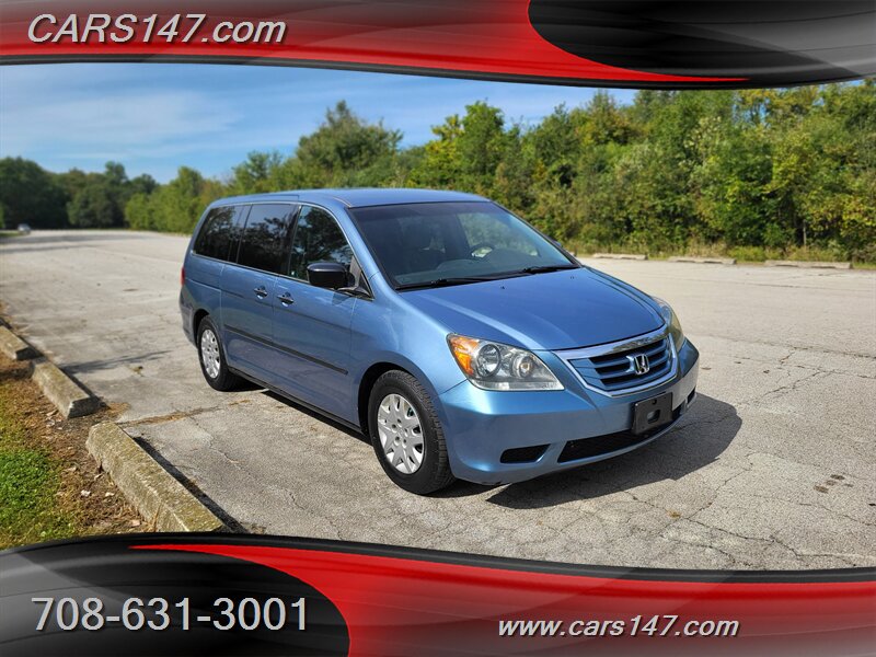 2010 Honda Odyssey LX photo 3