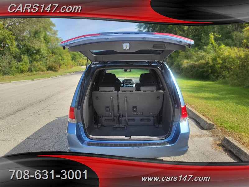 2010 Honda Odyssey LX photo 8
