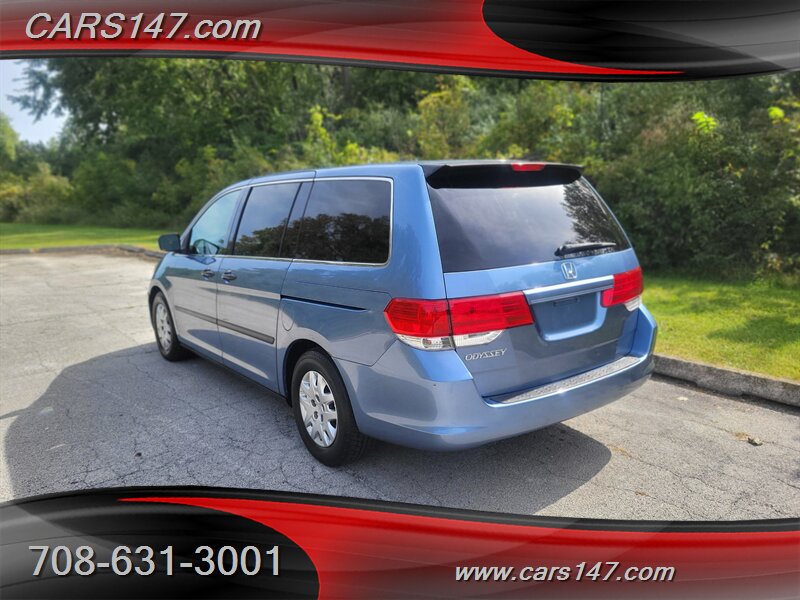 2010 Honda Odyssey LX photo 7