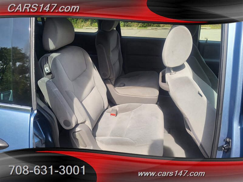2010 Honda Odyssey LX photo 15