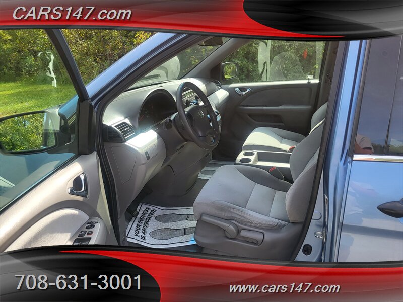 2010 Honda Odyssey LX photo 12