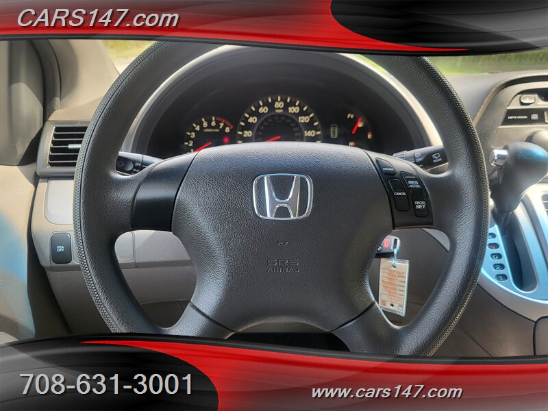 2010 Honda Odyssey LX photo 9