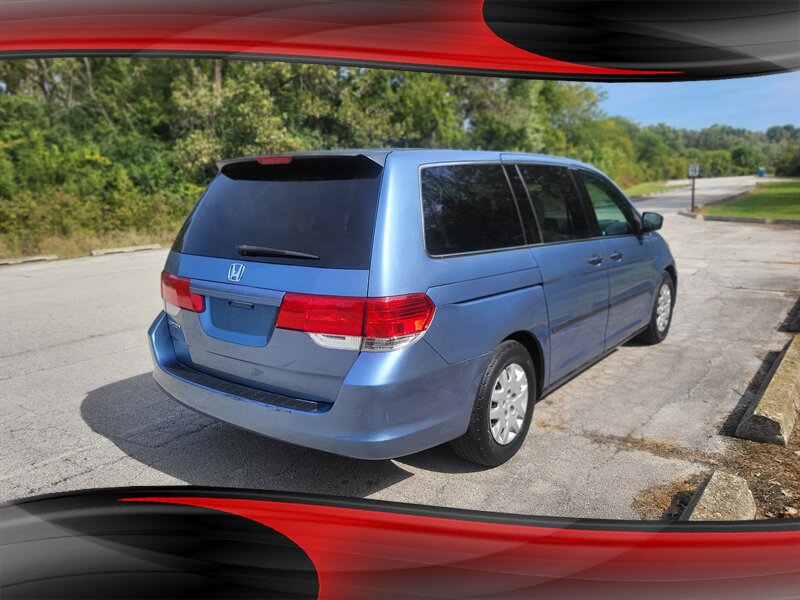 2010 Honda Odyssey LX photo 5