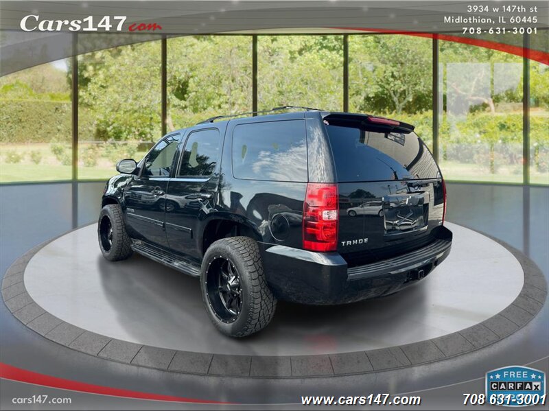 2011 Chevrolet Tahoe LS photo 2