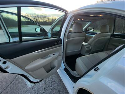 2011 Subaru Legacy 2.5i Premium - Photo 19 - Midlothian, IL 60445