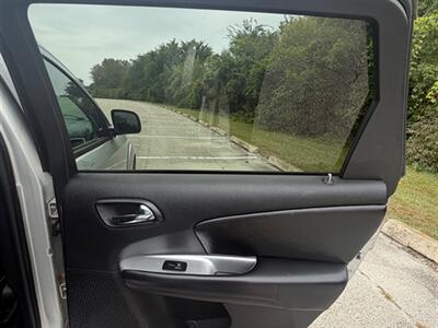 2012 Dodge Journey SXT   - Photo 23 - Midlothian, IL 60445