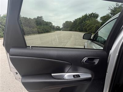 2012 Dodge Journey SXT   - Photo 22 - Midlothian, IL 60445