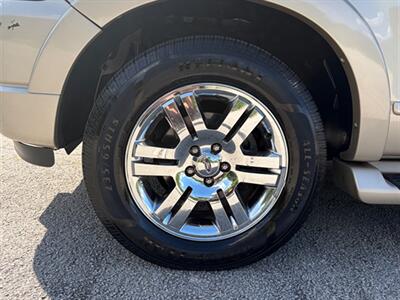 2006 Ford Explorer Limited   - Photo 33 - Midlothian, IL 60445