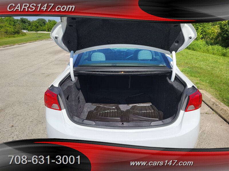2017 Chevrolet Impala LS - Photo 10 - Midlothian, IL 60445