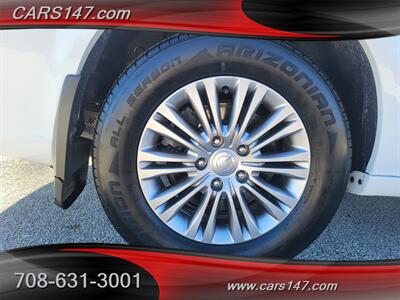 2016 Chrysler Town and Country Touring-L   - Photo 33 - Midlothian, IL 60445