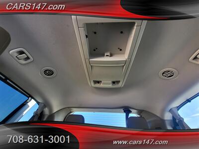 2016 Chrysler Town and Country Touring-L   - Photo 22 - Midlothian, IL 60445