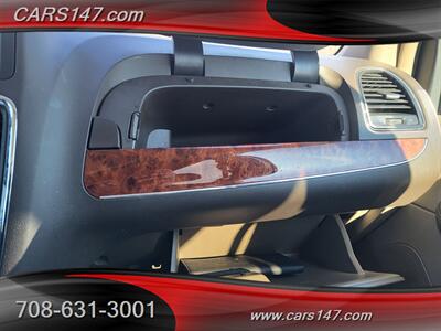 2016 Chrysler Town and Country Touring-L   - Photo 25 - Midlothian, IL 60445