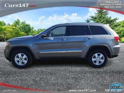 2011 Jeep Grand Cherokee Laredo   - Photo 2 - Midlothian, IL 60445