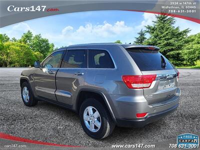 2011 Jeep Grand Cherokee Laredo   - Photo 3 - Midlothian, IL 60445