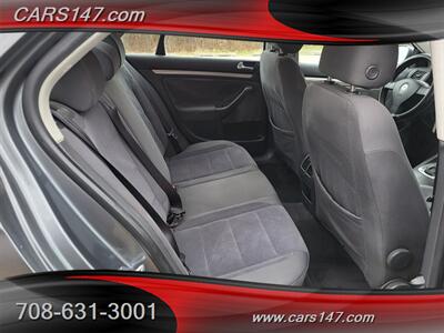 2006 Volkswagen Jetta Value Edition   - Photo 13 - Midlothian, IL 60445