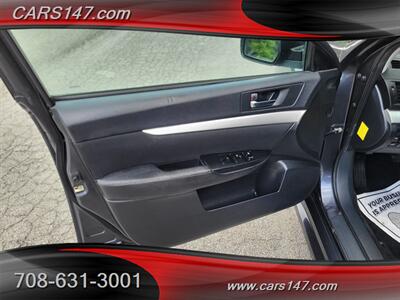 2011 Subaru Legacy 2.5i Premium   - Photo 11 - Midlothian, IL 60445