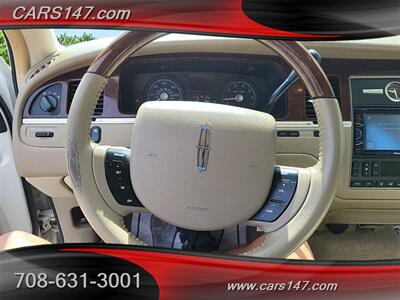 2006 Lincoln Town Car Signature Limited   - Photo 16 - Midlothian, IL 60445