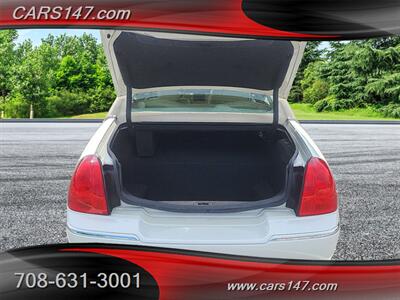 2006 Lincoln Town Car Signature Limited   - Photo 12 - Midlothian, IL 60445