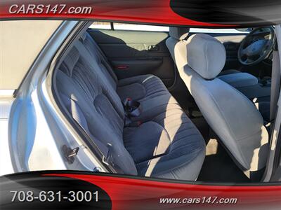 2001 Buick Century Custom   - Photo 14 - Midlothian, IL 60445