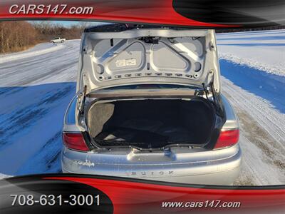2001 Buick Century Custom   - Photo 10 - Midlothian, IL 60445
