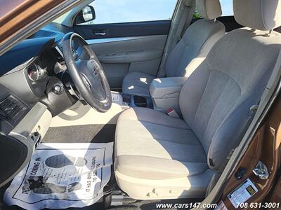 2013 Subaru Outback 2.5i Premium   - Photo 9 - Midlothian, IL 60445