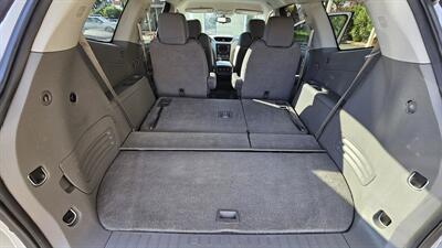 2015 Chevrolet Traverse LT   - Photo 8 - Lakeport, CA 95453-5619