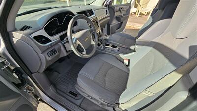 2015 Chevrolet Traverse LT   - Photo 10 - Lakeport, CA 95453-5619
