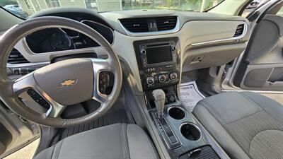 2015 Chevrolet Traverse LT   - Photo 11 - Lakeport, CA 95453-5619