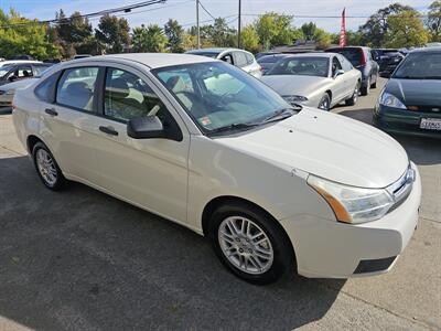 2010 Ford Focus SE   - Photo 2 - Lakeport, CA 95453-5619