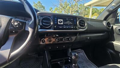 2017 Toyota Tacoma 4x4 TRD Sport   - Photo 11 - Lakeport, CA 95453-5619