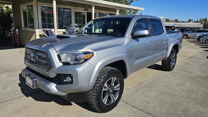 2017 Toyota Tacoma 4x4 TRD Sport   - Photo 1 - Lakeport, CA 95453-5619