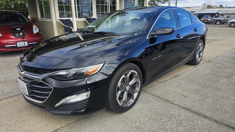 2021 Chevrolet Malibu LT   - Photo 1 - Lakeport, CA 95453-5619