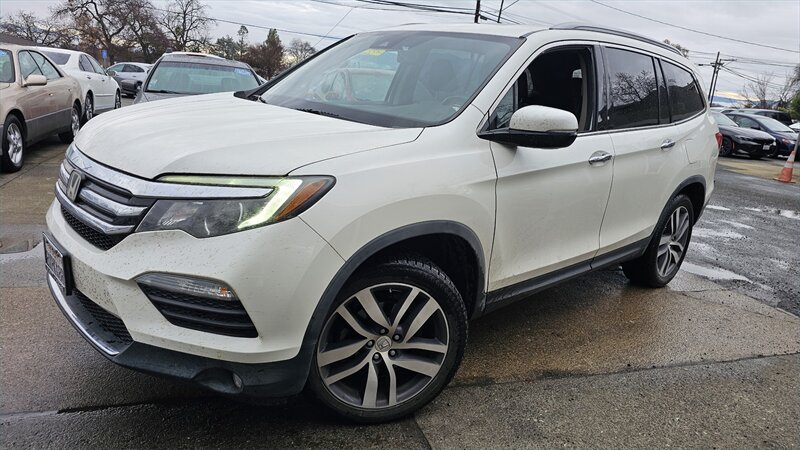 2018 Honda Pilot Touring's photo