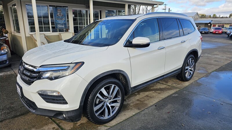 2018 Honda Pilot Touring's photo