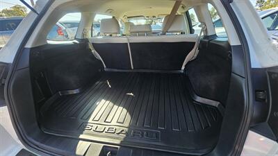 2012 Subaru Outback 2.5i   - Photo 8 - Lakeport, CA 95453-5619