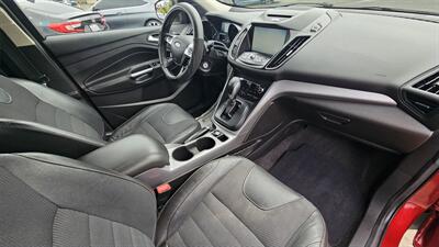 2014 Ford Escape SE   - Photo 6 - Lakeport, CA 95453-5619