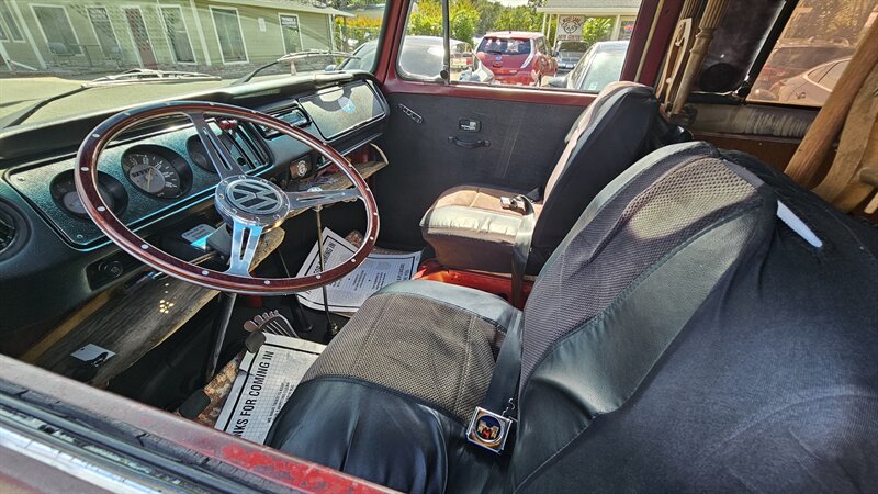 1970 Volkswagen Bus/Vanagon - Photo 15 - Lakeport, CA 95453-5619