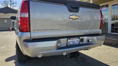 2007 Chevrolet Avalanche LT 1500   - Photo 8 - Lakeport, CA 95453-5619