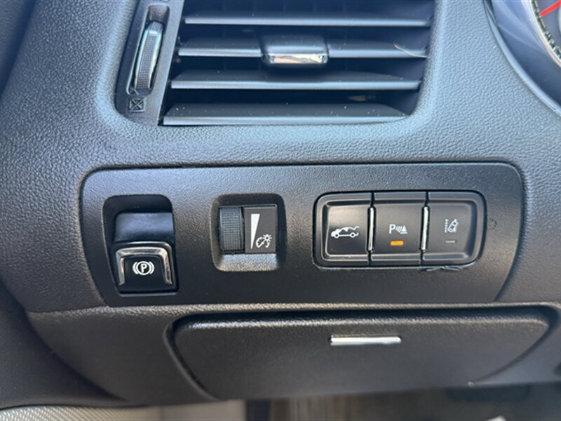 2015 Chevrolet Impala LTZ - Photo 19 - Lakeport, CA 95453-5619
