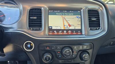 2011 Dodge Charger R/T Plus   - Photo 10 - Lakeport, CA 95453-5619