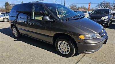 1997 Dodge Caravan ES   - Photo 2 - Lakeport, CA 95453-5619